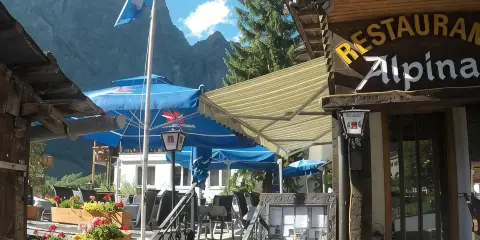 阿爾皮納酒店