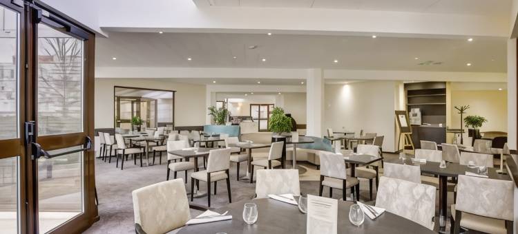 莫勒帕圣昆汀美居酒店(Hôtel Mercure Maurepas Saint-Quentin)图片