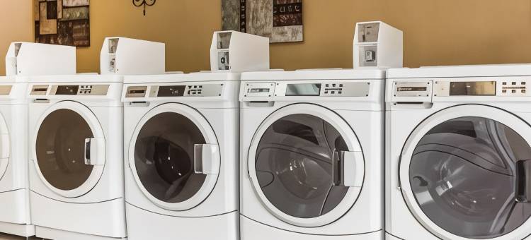 郊区酒店-肯尼索-玛丽埃塔北(Suburban Studios Kennesaw-Marietta North)图片