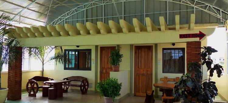 岛上热带餐厅酒店(Island Tropic Hotel and Restaurant)图片