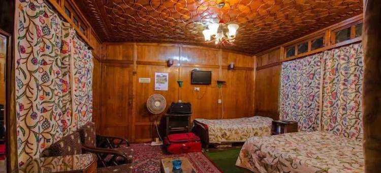 纳基恩百合船屋(Houseboat Lily of Nageen)图片