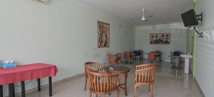 RedDoorz at Hotel Griya Gatsu Lampung图片