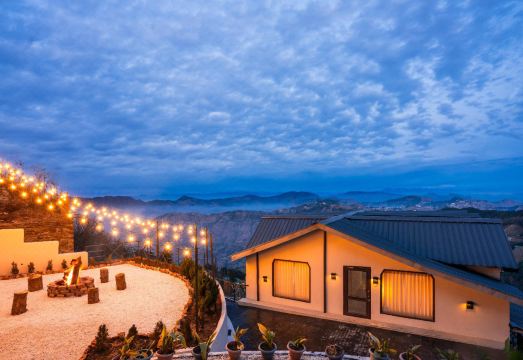 Zostel KufriHotel Overview