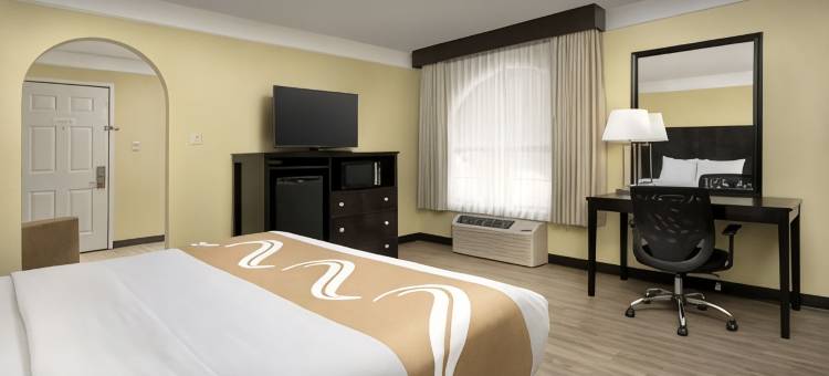 盖洛普 I-40 出口 20 号凯艺套房酒店(Quality Inn & Suites Gallup I-40 Exit 20)图片