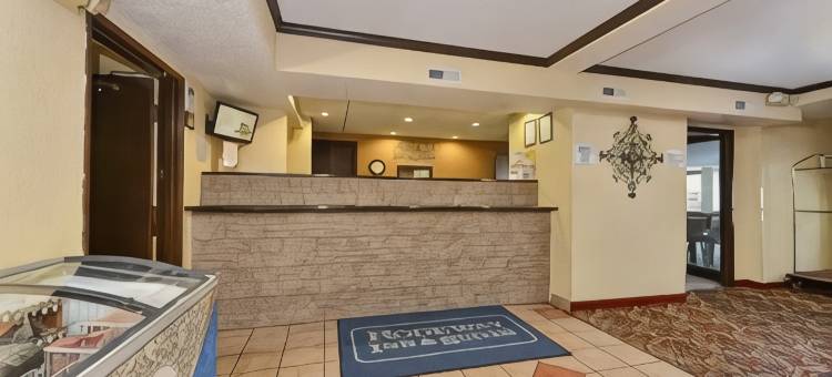 罗德威旅馆及套房麦迪逊东(Rodeway Inn & Suites Madison East)图片