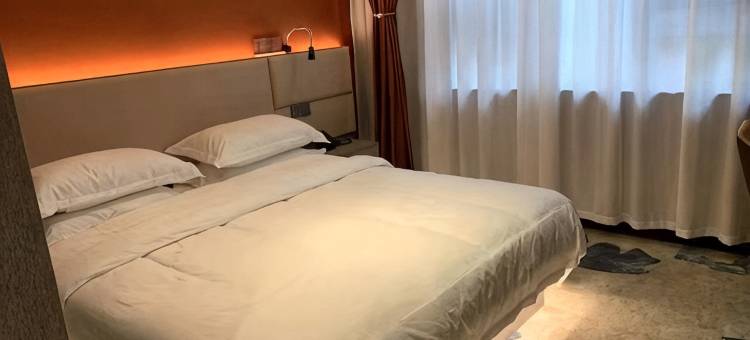 雀禾·轻雅酒店(上河城清河风景园店)图片