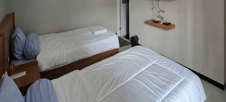 Guest House Saqeena Syariah Near Blitar Park RedPartner图片