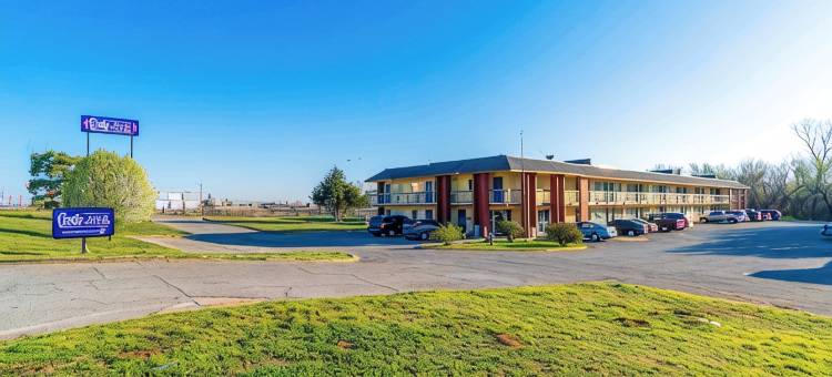 卡斯尔因苏伊特斯由OYO奇卡沙管理(Castle Inn & Suites by OYO Chickasha)图片
