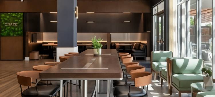 弗雷斯诺克洛维斯万怡酒店(Courtyard Fresno Clovis)图片