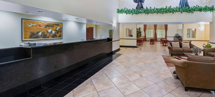 皮尔斯堡拉昆塔温德姆套房酒店(La Quinta Inn & Suites by Wyndham Ft. Pierce)图片