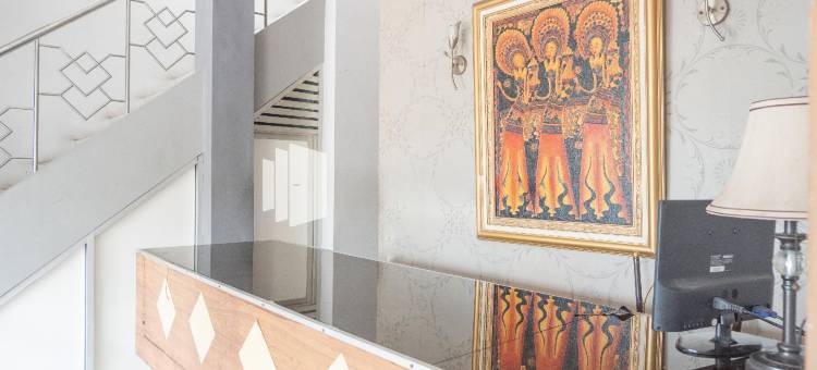 Crown Residence Near Tugu Yogyakarta Mitra RedDoorz图片