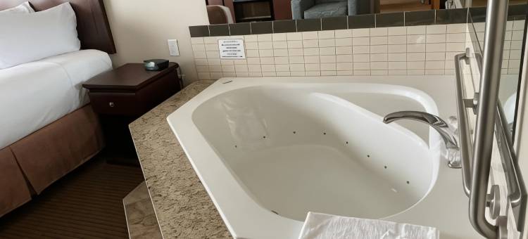 克雷斯顿华美达酒店(Ramada by Wyndham Creston)图片