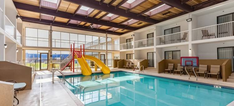 普利茅斯温德姆华美达酒店及会议中心(Ramada by Wyndham Plymouth Hotel & Conference Center)图片