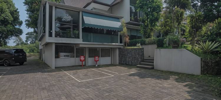 红多兹酒店-近UPI塞蒂亚布迪2号(RedDoorz Near Upi Setiabudi 2)图片