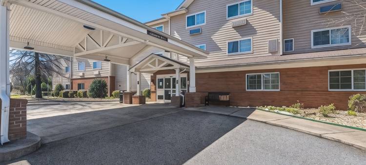 MainStay套房哥伦布市堡摩尔边上(MainStay Suites Columbus Next to Fort Moore)图片