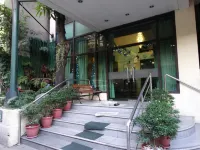 Urban Travellers Hotel - 3 Sao