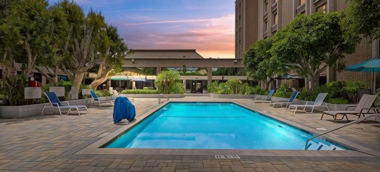 洛杉矶惠蒂尔希尔顿逸林酒店(DoubleTree by Hilton Whittier Los Angeles)图片