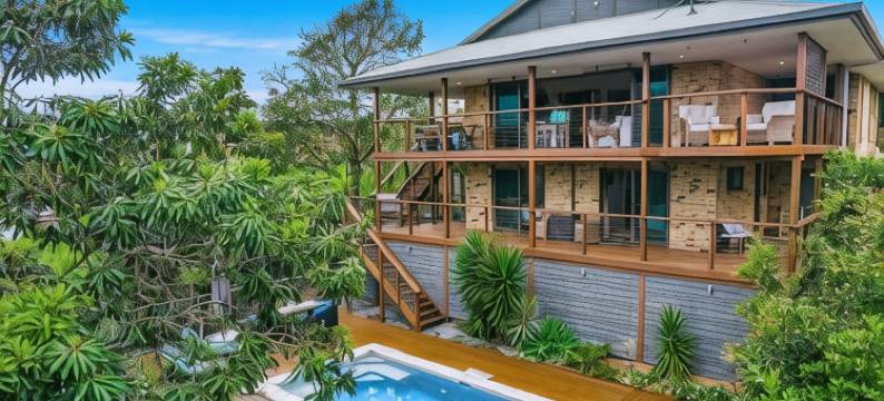 穆利维斯塔完美住宿酒店(Mulivista - Spacious Home with Ocean Views & Pool)图片