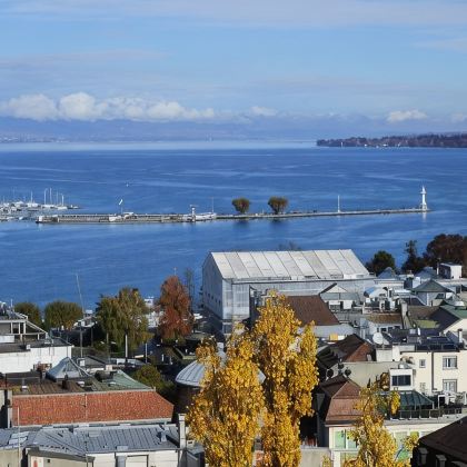 法国巴黎+瑞士日内瓦6日5晚拼小团