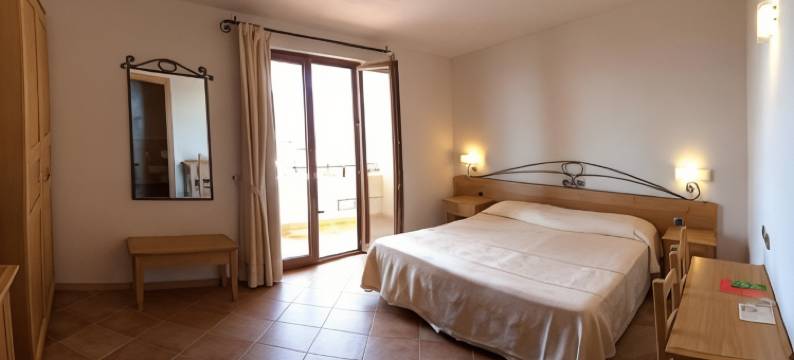 古斯图伊马里斯别墅酒店(Hotel Villa Gustui Maris)图片