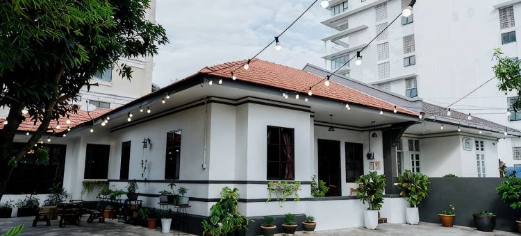Gurney Drive 4 Rooms Landed Villa图片
