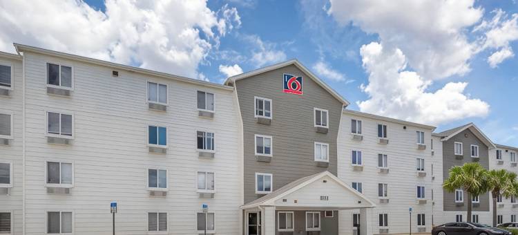 Motel 6 Suites 迈尔斯堡, FL(Motel 6 Suites Fort Myers FL)图片