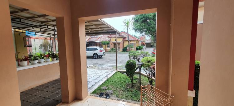 Bojong Homestay Syariah Tasikmalaya 4Br (Whole House) 8-Persons图片