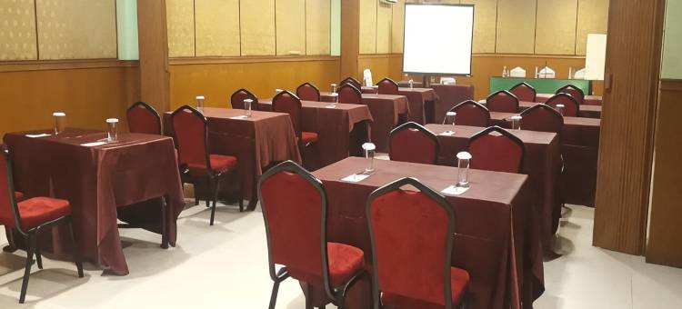 苏祖亚兰套普拉帕特酒店(Suzuya Hotel Rantau Prapat)图片