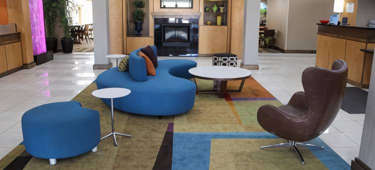 堪萨斯自由城万枫套房酒店(Fairfield Inn & Suites Kansas City Liberty)图片