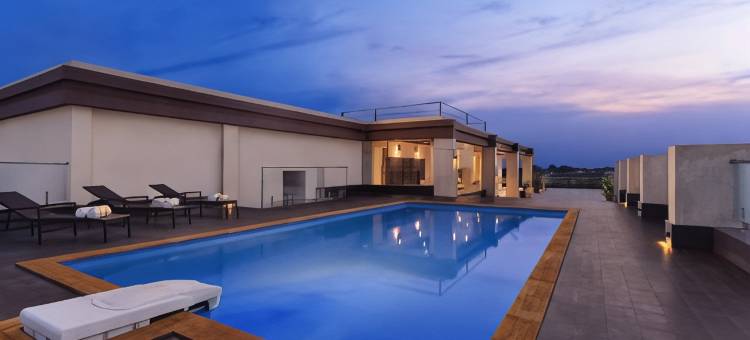 占西纳特拉吉萨洛瓦门廊酒店(Nataraj Sarovar Portico Jhansi)图片