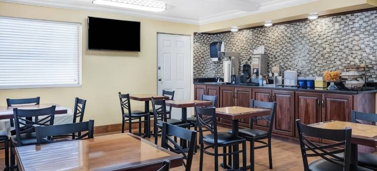 美肯I-475戴斯酒店(Days Inn by Wyndham Macon I-475)图片