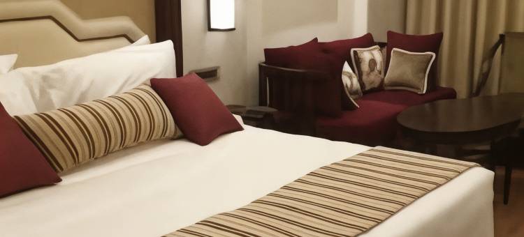 德拉敦萨诺瓦门廊酒店(Sarovar Portico Dehradun)图片