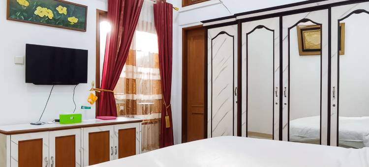 RedDoorz Syariah at Chilla Guest House Padang图片
