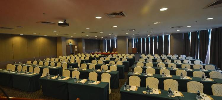 阿洛拉大酒店(Grand Alora Hotel)图片