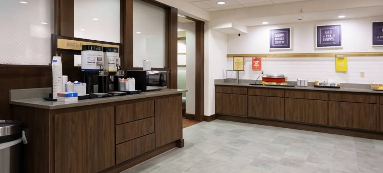 欢朋海斯北I-70公路酒店(Hampton Inn Hays-North of I-70)图片