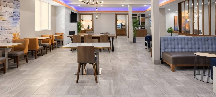 温德姆旗下拉昆塔温德姆酒店套房-威利斯顿/伯灵顿(La Quinta Inn & Suites by Wyndham Williston/Burlington)图片