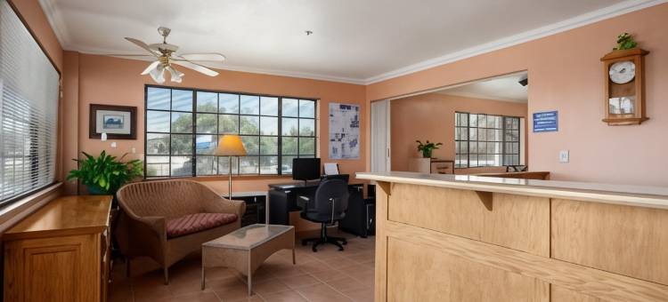 角度营地Travelodge by Wyndham(Travelodge Angels Camp CA)(Travelodge by Wyndham Angels Camp CA)图片