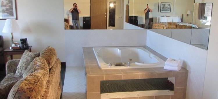 奥马哈埃普利机场-卡特湖温德姆速8酒店(Super 8 by Wyndham Omaha Eppley Airport/Carter Lake)图片