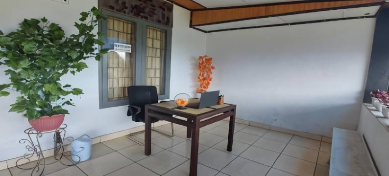 OYO 酒店阿尔阿沙尔旅馆靠近阿西尔乌拜小吃店(Hotel O Penginapan Al-AsharNearWarung Acil Ubai)图片