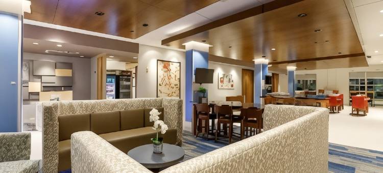 智选假日套房酒店-斯特布里奇(Holiday Inn Express & Suites Sturbridge)图片