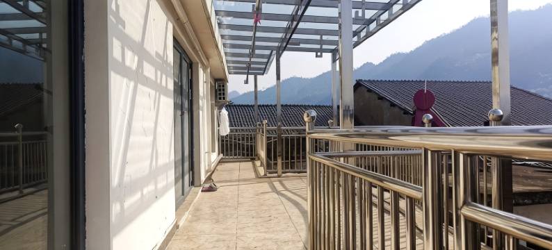 桃花潭水深千尺不及汪伦送我情度假别墅(平安街分店)图片