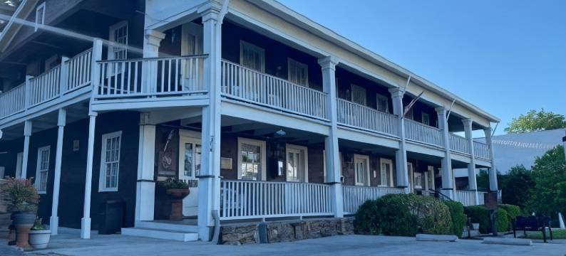 佳恩豪斯汽车旅馆(Gunn House Hotel)图片