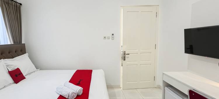 RedDoorz at Griya Martha Sumber Solo图片