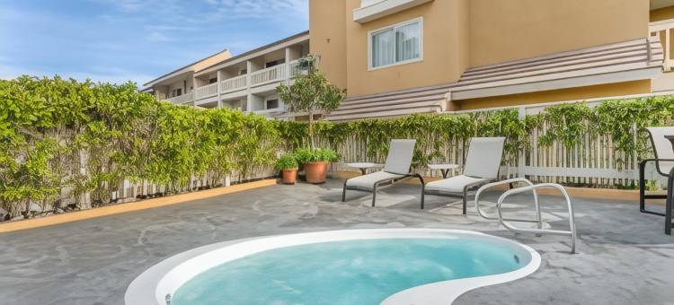 蒙特利贝斯特韦斯特优质酒店(Best Western Plus Monterey Inn)图片