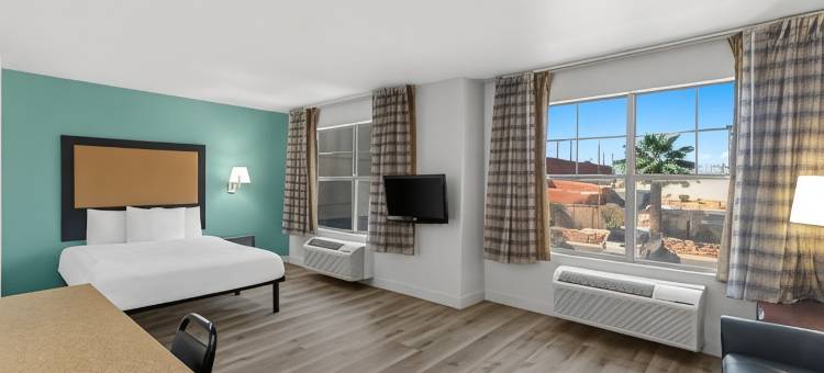 美洲长住套房酒店-拉斯维加斯火烈鸟(MainStay Suites Las Vegas Flamingo)图片