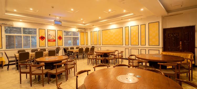 瑞丽明凡居酒店图片