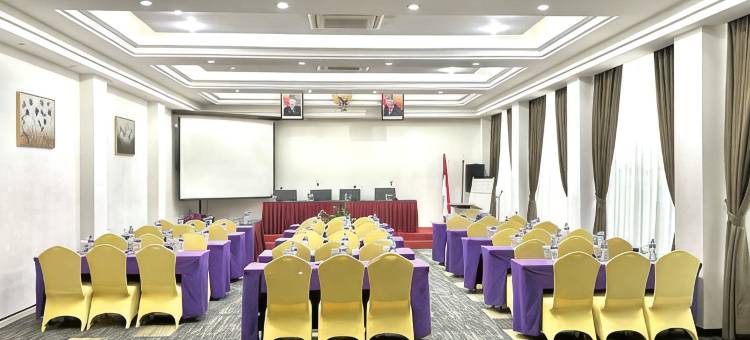 巴东戴马酒店(Daima Hotel Padang)图片