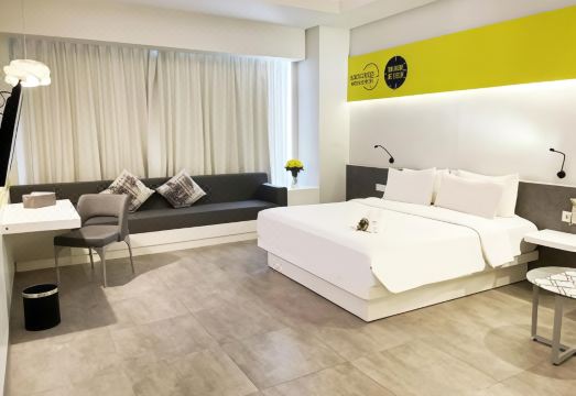 Yello Hotel Paskal Bandung Hotel Overview