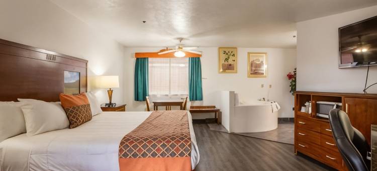 温德姆豪生酒店阿尔伯克基桑迪亚峰老城(Sandia Peak Inn Old Town ABQ, a Howard Johnson by Wyndham)图片