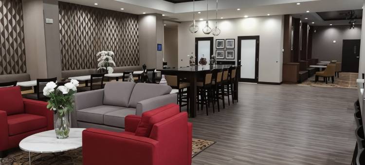 贝斯特韦斯特优质欣顿优质套房酒店(Best Western Plus Hinton Inn  Suites)图片